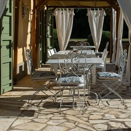 Appartamento Tenuta Di